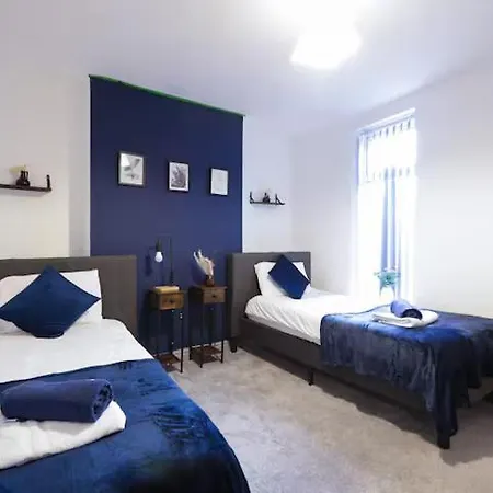 Apartment Pet-friendly 3br Home, Sleeps 7, 1 Mile From Centre