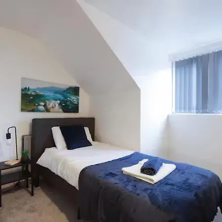 Pet-friendly 3br Home, Sleeps 7, 1 Mile From Centre Apartment Leeds (West Yorkshire)