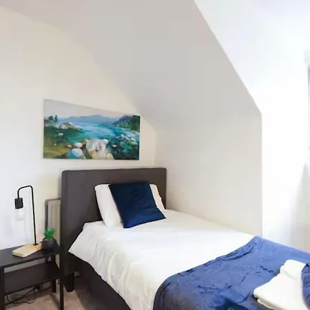 Pet-friendly 3br Home, Sleeps 7, 1 Mile From Centre * Leeds (West Yorkshire)