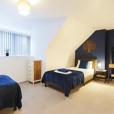 Elegant 3br Retreat Sleeps 7,free Parking *