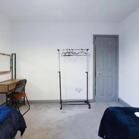 Elegant 3br Retreat Sleeps 7,free Parking *