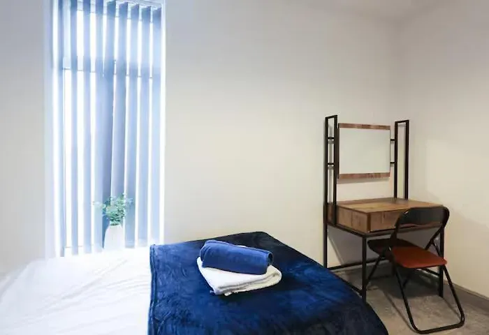 Bright 3br Sleeps 7 Free Parking Apartment