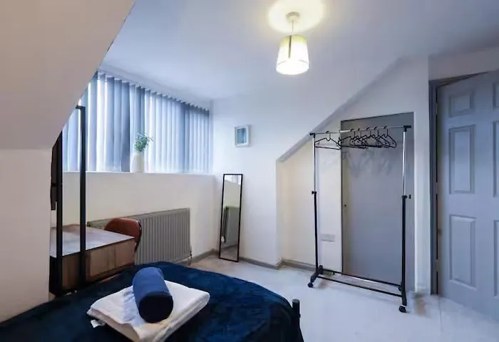 Bright 3br Sleeps 7 Free Parking