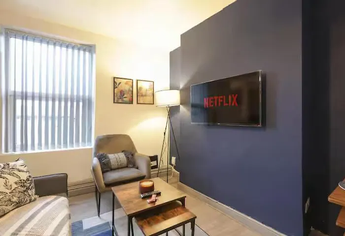 Bright 3br Sleeps 7 Free Parking