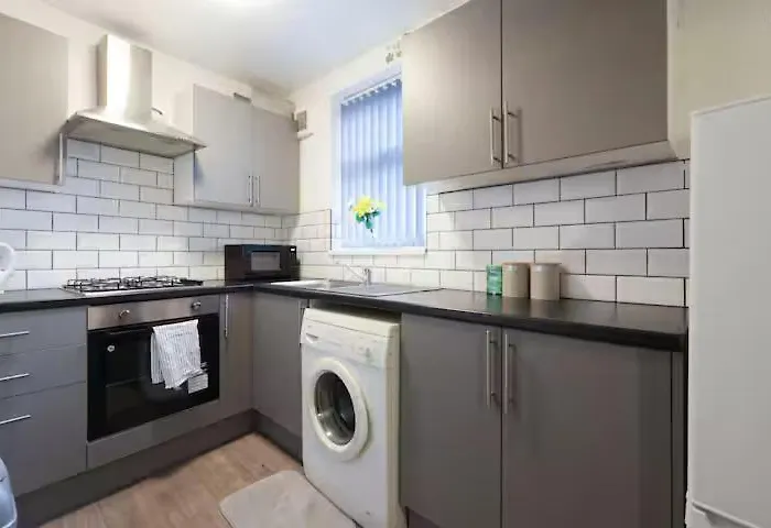 Bright 3br Sleeps 7 Free Parking