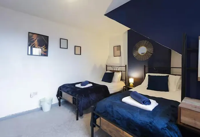 Apartment Bright 3br Sleeps 7 Free Parking Leeds (West Yorkshire)