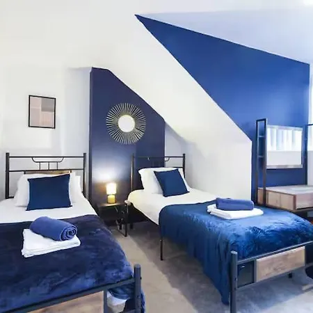 Bright 3br Sleeps 7 Free Parking Leeds (West Yorkshire)