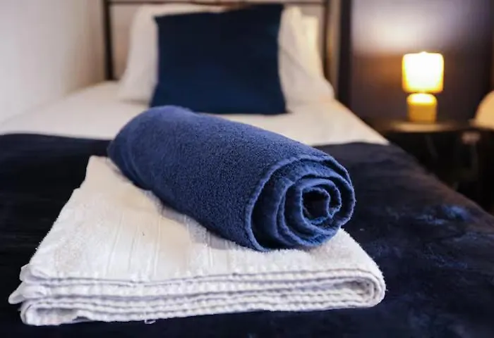 Bright 3br Sleeps 7 Free Parking Appartamento