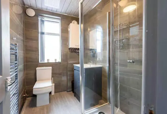 Bright 3br Sleeps 7 Free Parking *